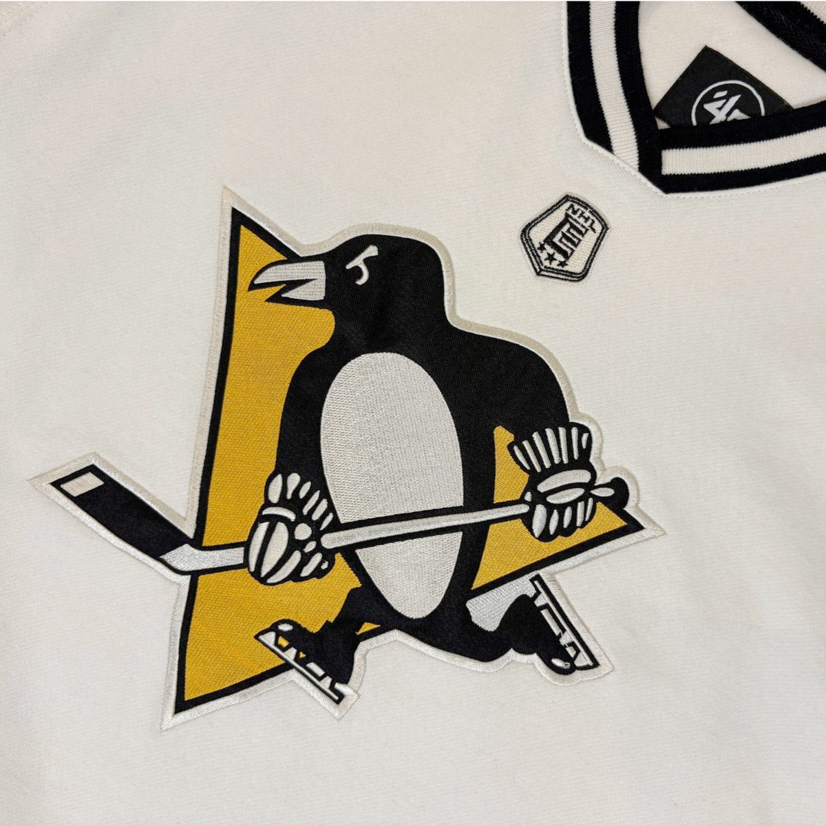 Penguins White Benchmark Netminder '47 Pullover